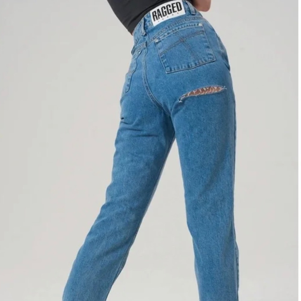 Free People The Ragged Priest back slash Mom Jeans. NWT🔥